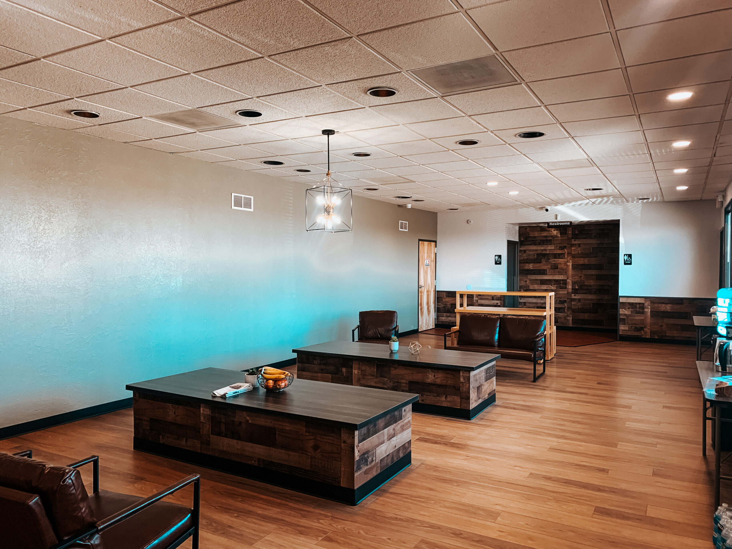 Customer lounge and waiting area at Dos Hermanas Canna Co dispensary in Santa Rosa, NM